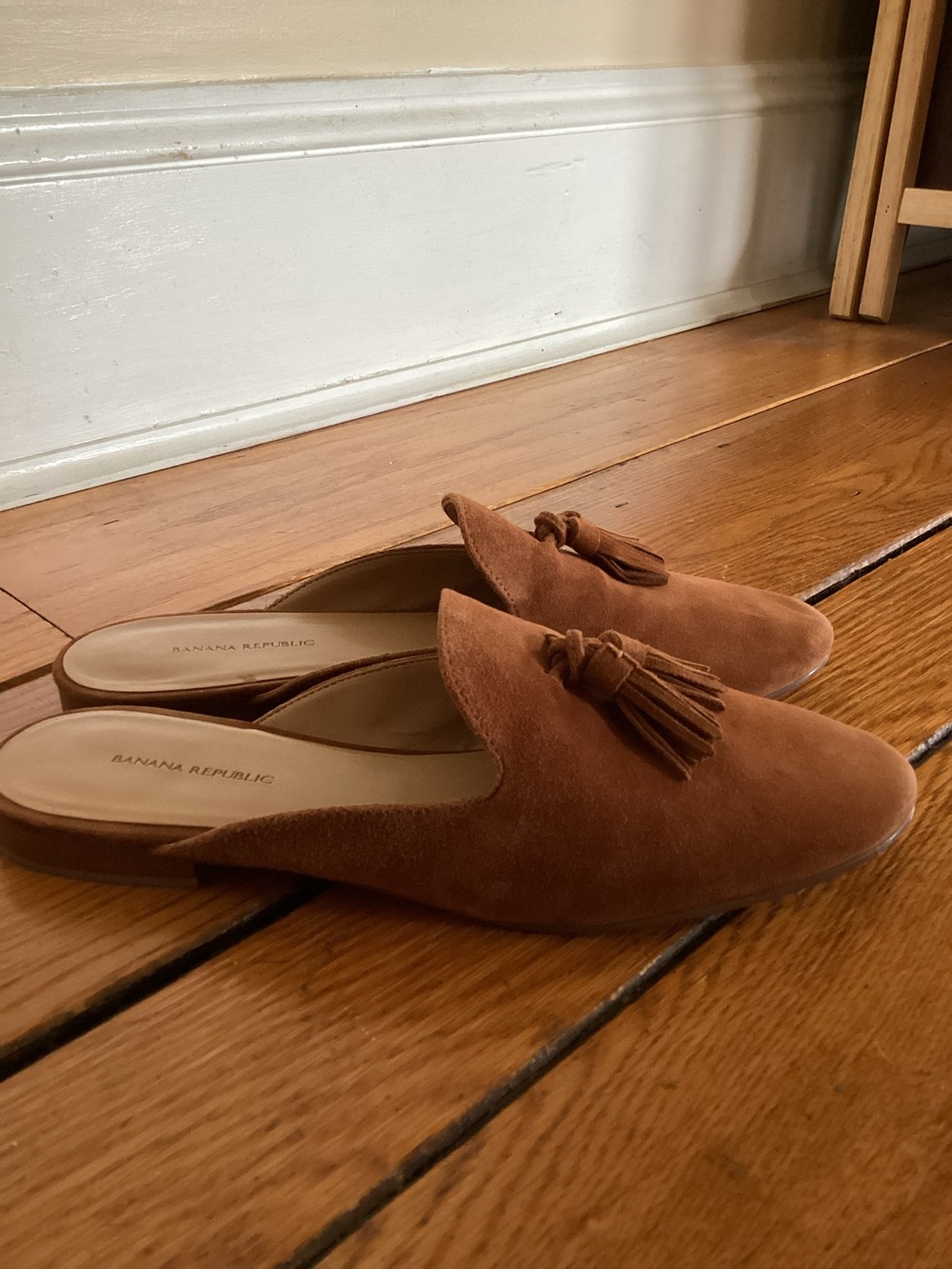Banana Republic Women’s Suede Tassel Mules | Size 8.5